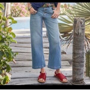 DRIFTWOOD Charlee Light wash denim Blue wide-leg Jeans, button top